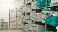 almacén hospital con RFID miniatura